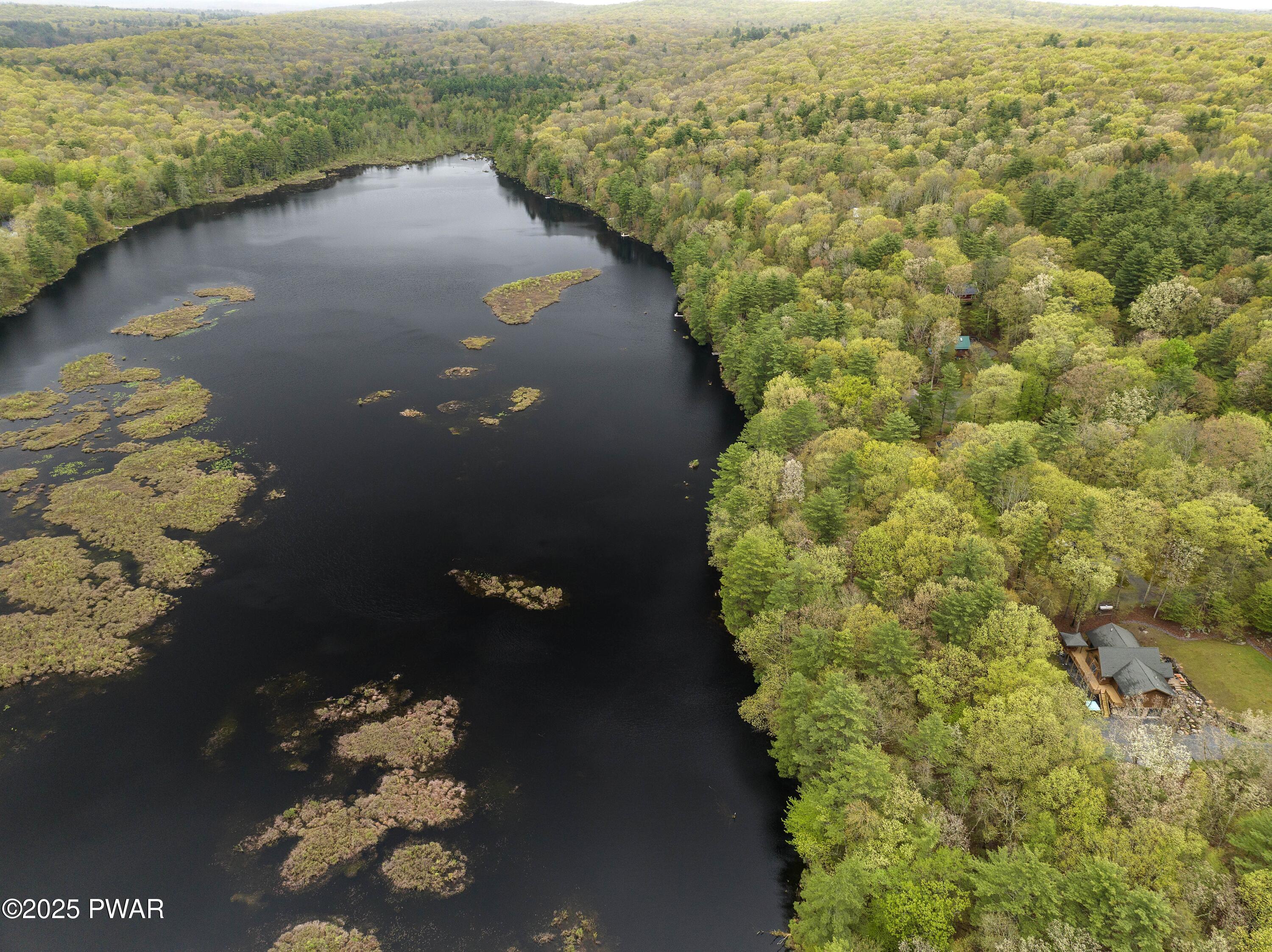 Hawley, Pennsylvania 18428, United States, 3 Bedrooms Bedrooms, ,2 BathroomsBathrooms,Residential,Pending,126184