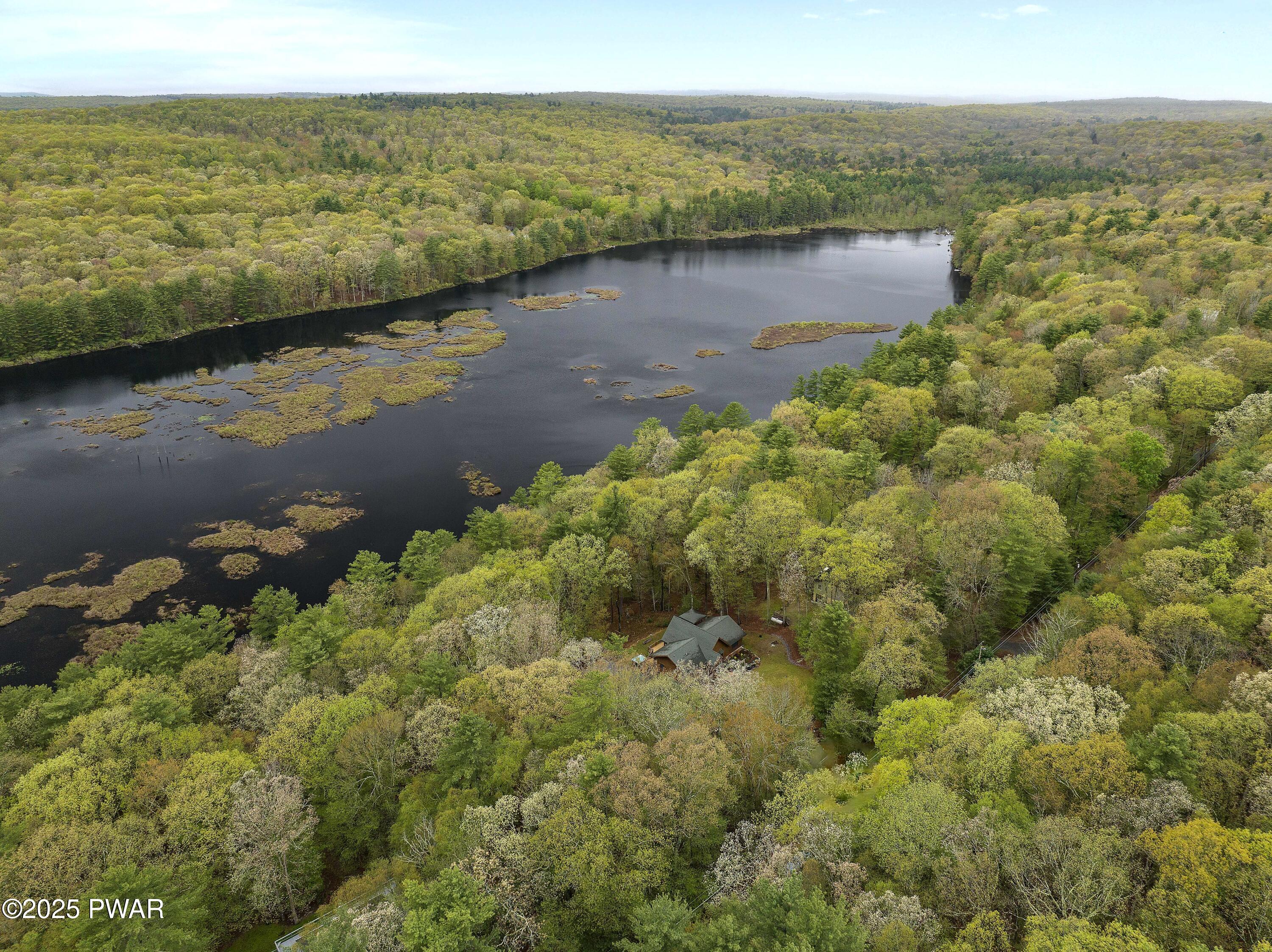 Hawley, Pennsylvania 18428, United States, 3 Bedrooms Bedrooms, ,2 BathroomsBathrooms,Residential,Pending,126184