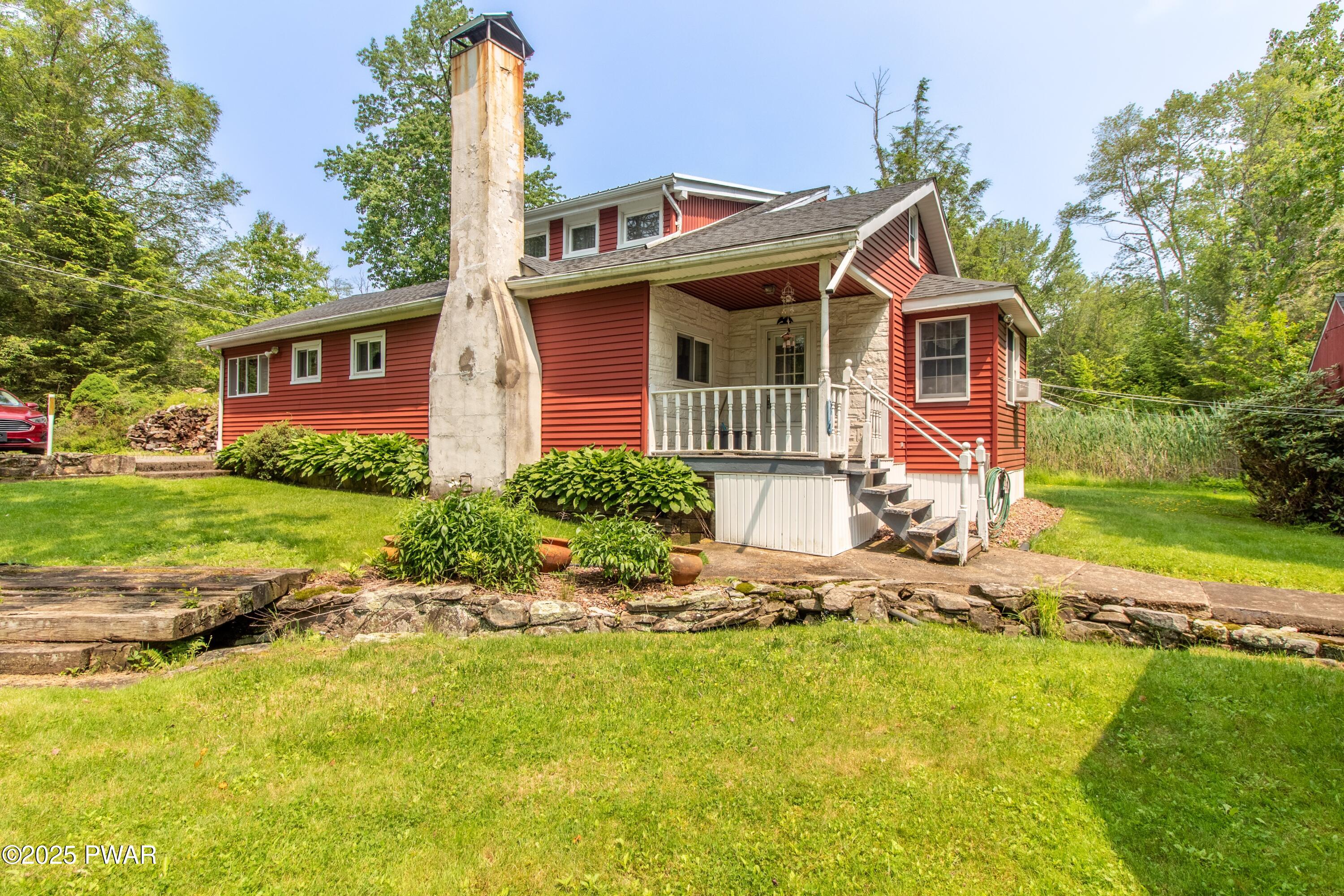 114 Springbrook Lane, Greentown, Pennsylvania image 2