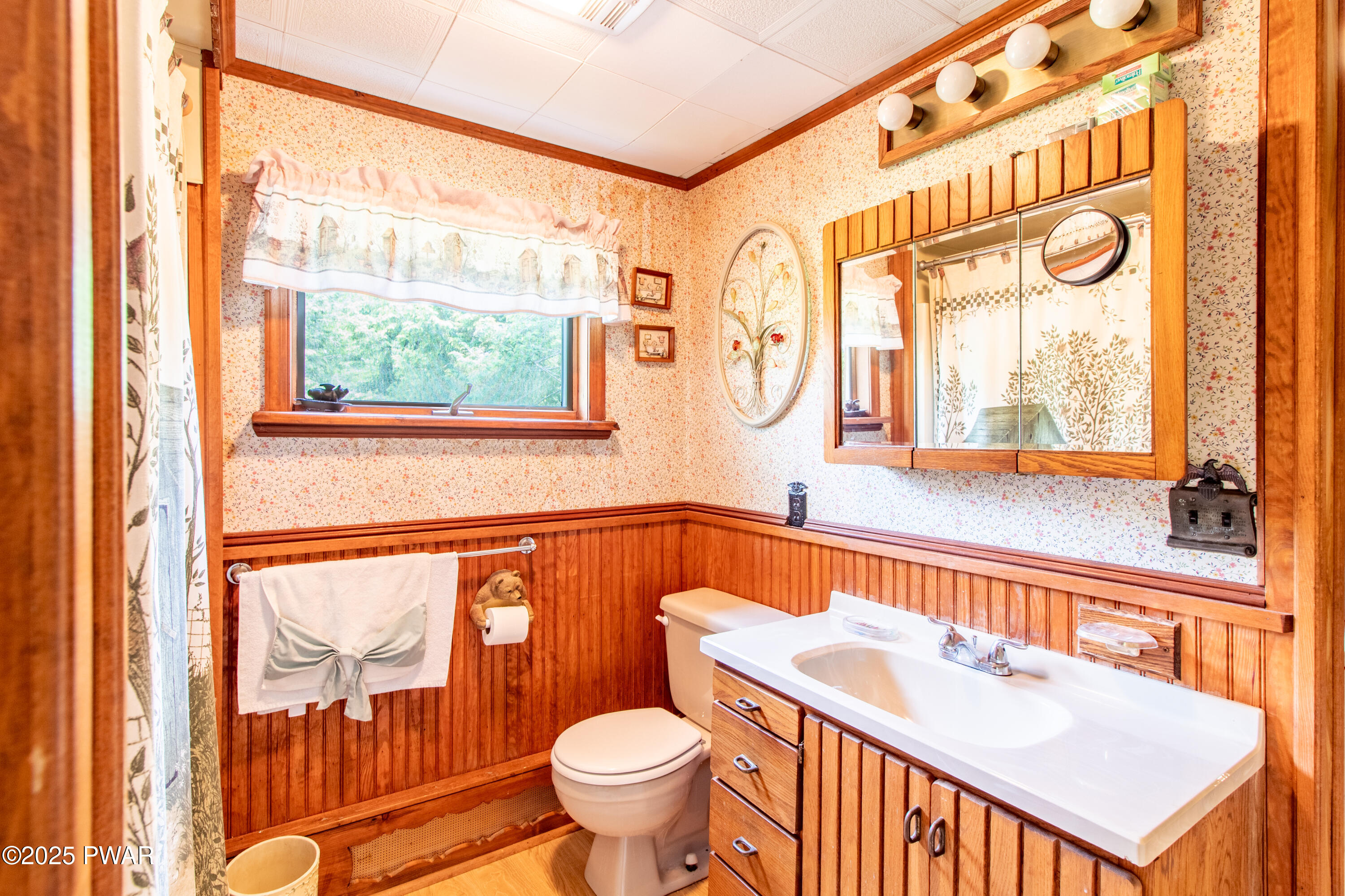 114 Springbrook Lane, Greentown, Pennsylvania image 9