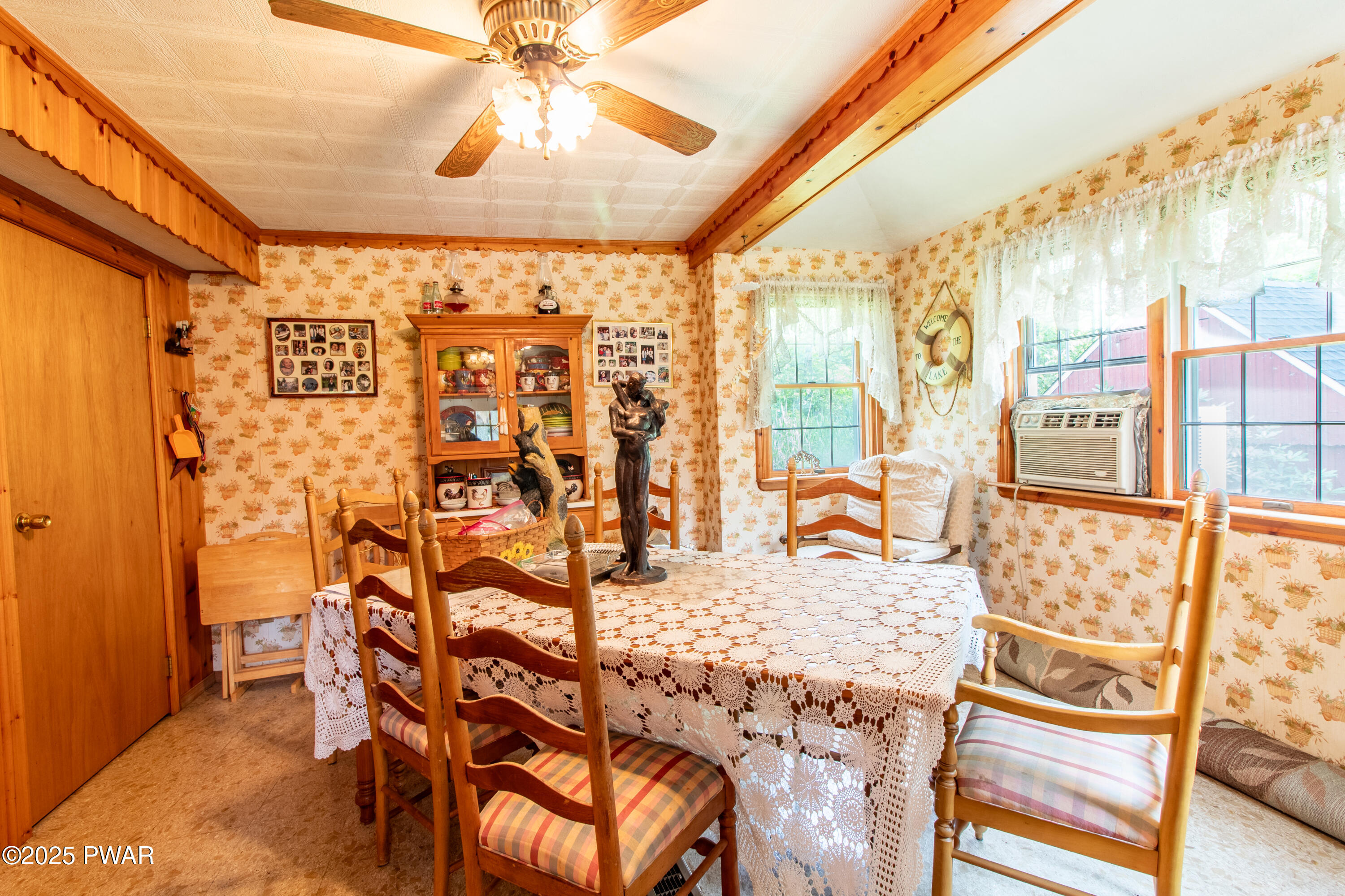 114 Springbrook Lane, Greentown, Pennsylvania image 4