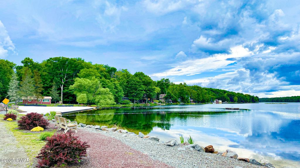 Photo of 14 Chipmunk Trl, Hawley, PA 18428 (MLS # PW260675)