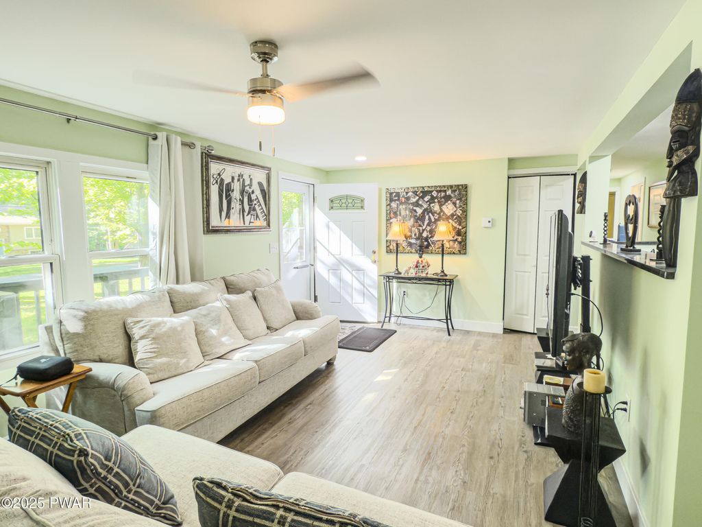 Photo of 14 Chipmunk Trl, Hawley, PA 18428 (MLS # PW260675)