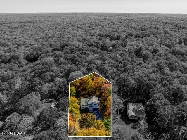 Tafton, Pennsylvania 18464, United States, 4 Bedrooms Bedrooms, ,4 BathroomsBathrooms,Residential,Pending,36722