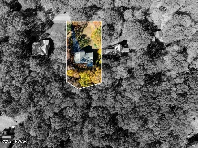 Tafton, Pennsylvania 18464, United States, 4 Bedrooms Bedrooms, ,4 BathroomsBathrooms,Residential,Pending,36722