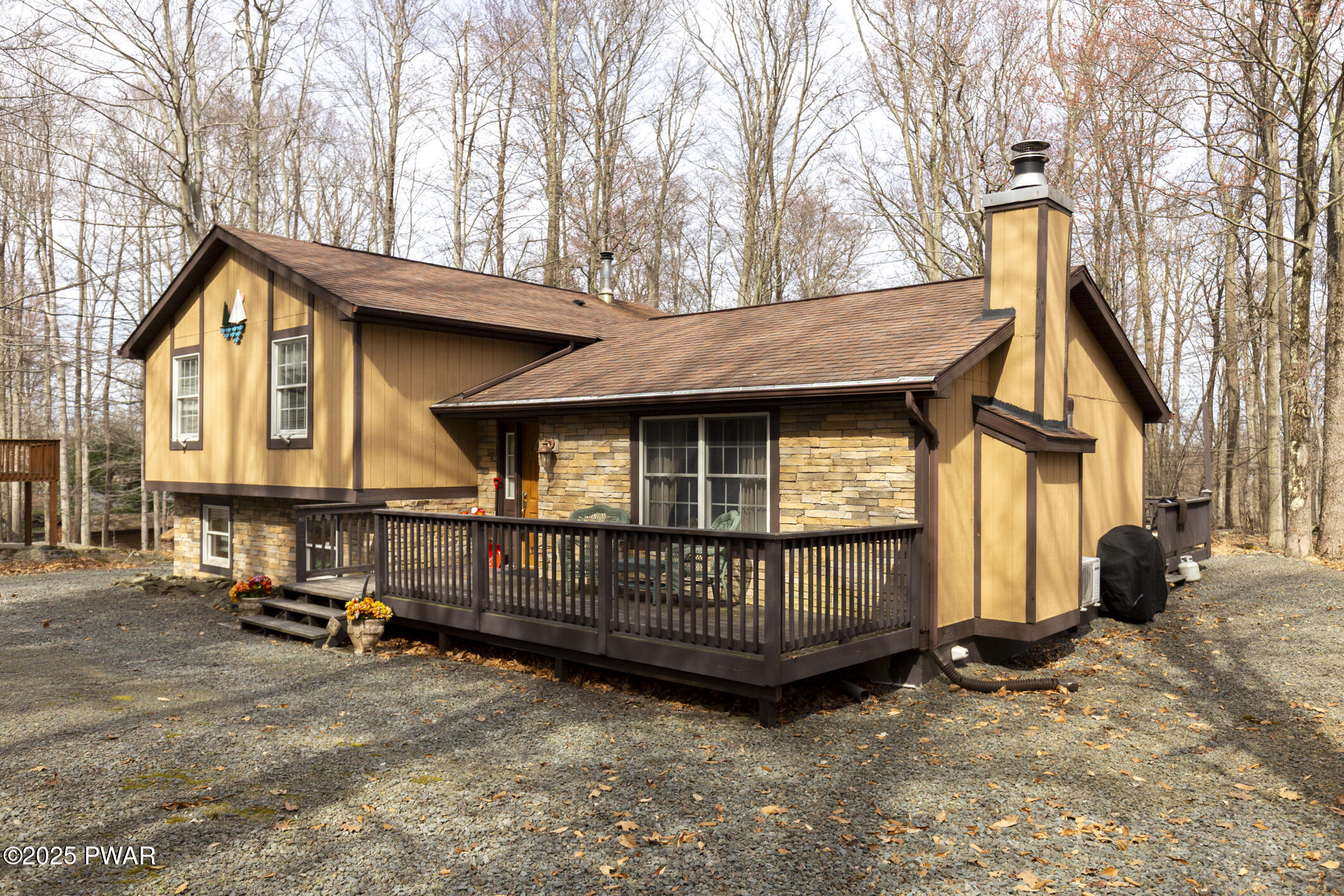1141 Lakeland Drive, Lake Ariel, Pennsylvania image 2