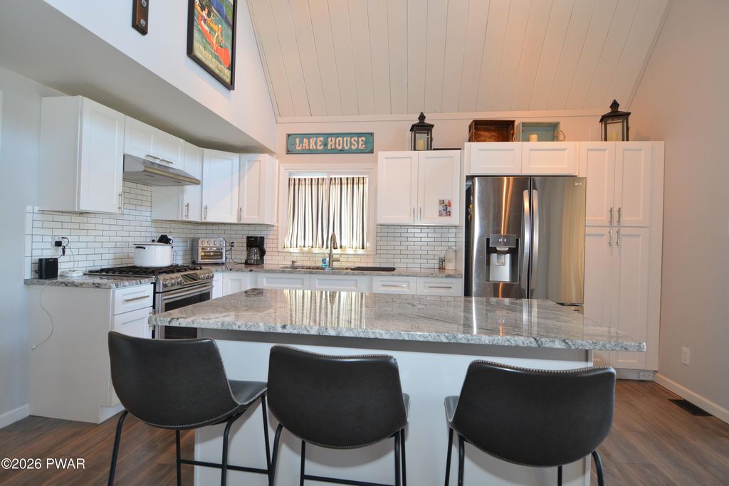 Photo of 122 Ruffed Grouse Drive, Greentown, PA 18426 (MLS # PW260893)