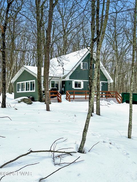 Homes For Sale - 350 Oak Hill Road<br/> Pike County, Hawley, PA 18428