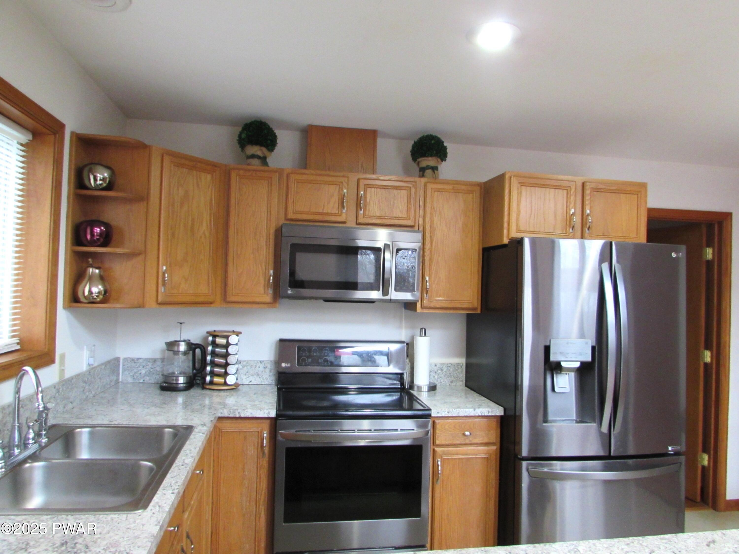 169 N Lake Drive, Dingmans Ferry, Pennsylvania image 22