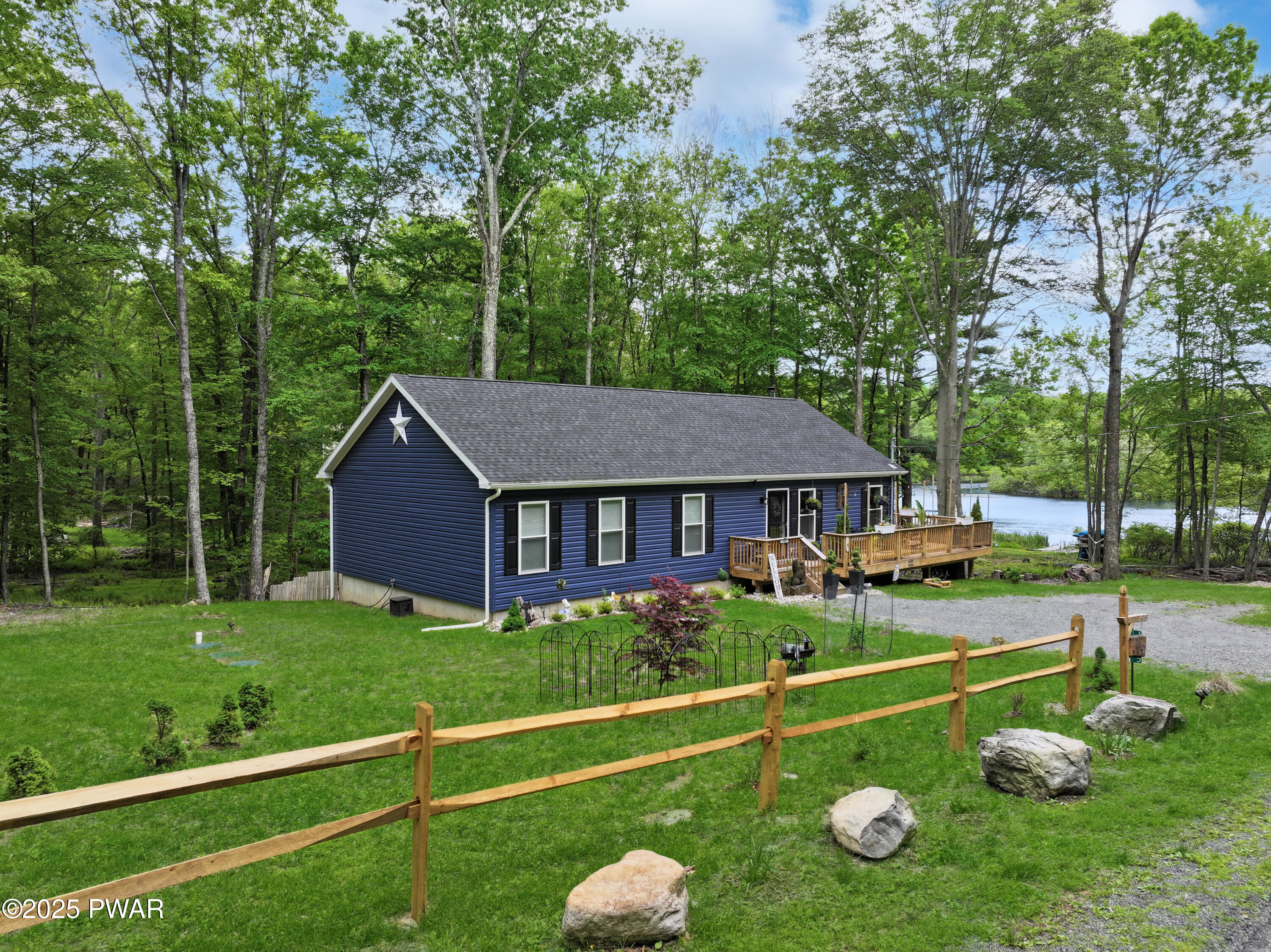 1145 Lakeside Drive, Dingmans Ferry, Pennsylvania image 3