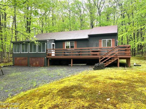 Homes For Sale - 259 Florence Trail<br/> Wayne County, Hawley, PA 18428