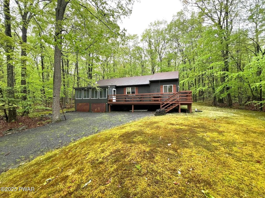 Photo of 259 Florence Trail, Hawley, PA 18428 (MLS # PW260751)