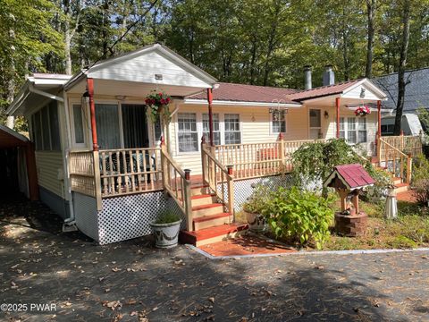 Homes For Rent - 106 Red Pine Road<br/> Dingmans Ferry, PA 18328