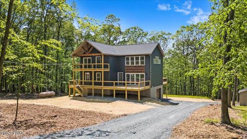 Homes For Sale - 128 Copper Mountain Drive<br/> Tafton, PA 18464