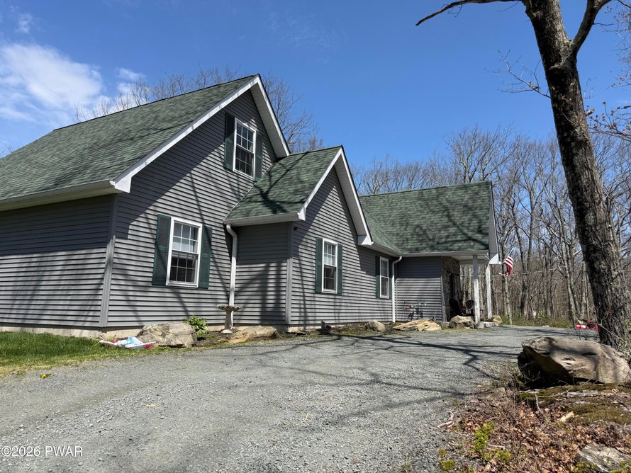 801 Maple Ridge Ct, Hawley, PA 18428 for sale - Stessa