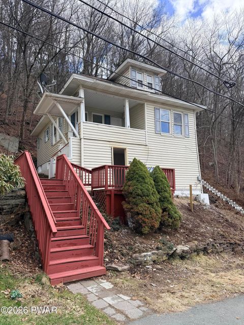 Homes For Sale - 139 Cliff Street<br/> Honesdale, PA 18431