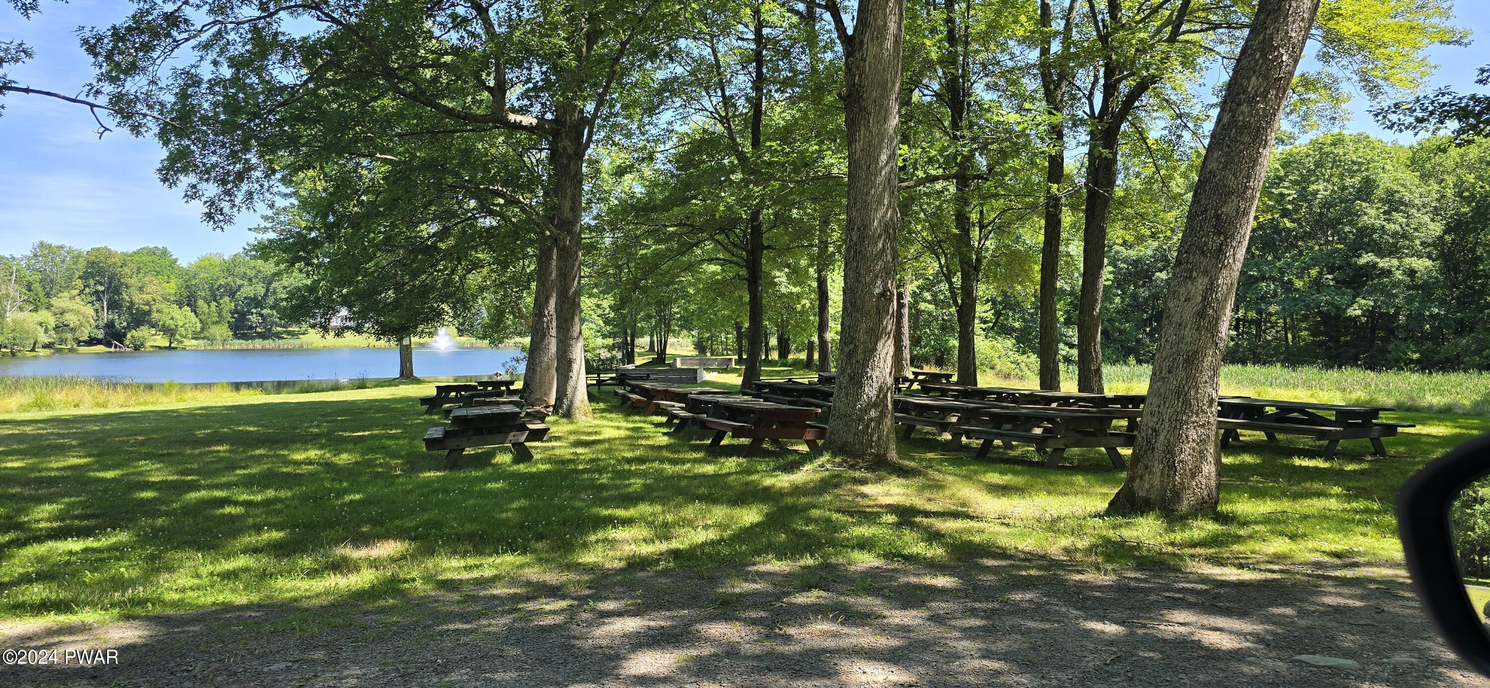 Cayuga Trail, Milford, Pennsylvania image 9