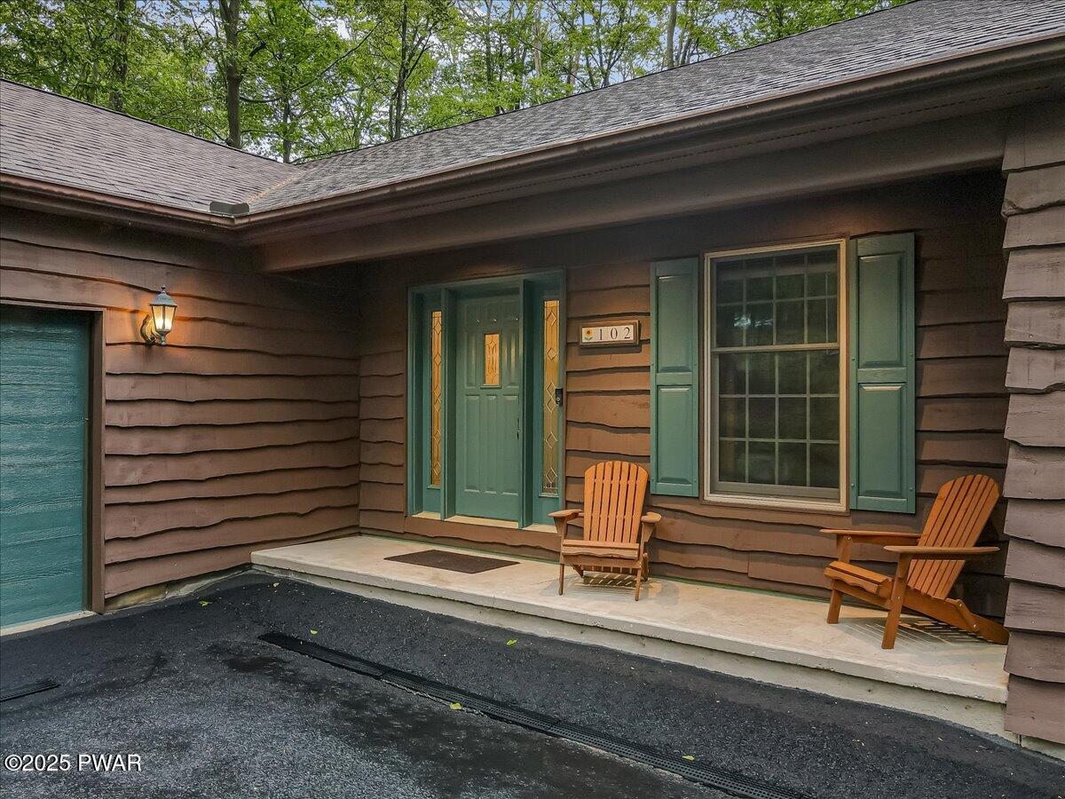 102 Basswood Terrace, Greentown, Pennsylvania image 2
