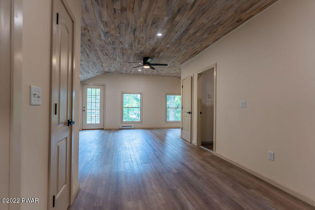 577 Duck Harbor Road, Equinunk, Pennsylvania image 22