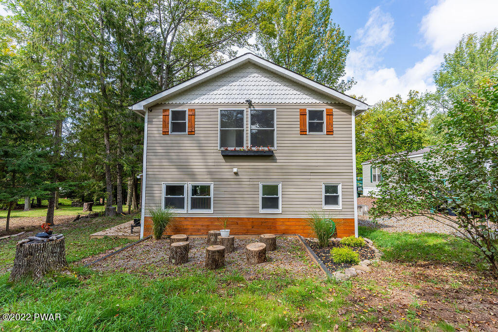 577 Duck Harbor Road, Equinunk, Pennsylvania image 1