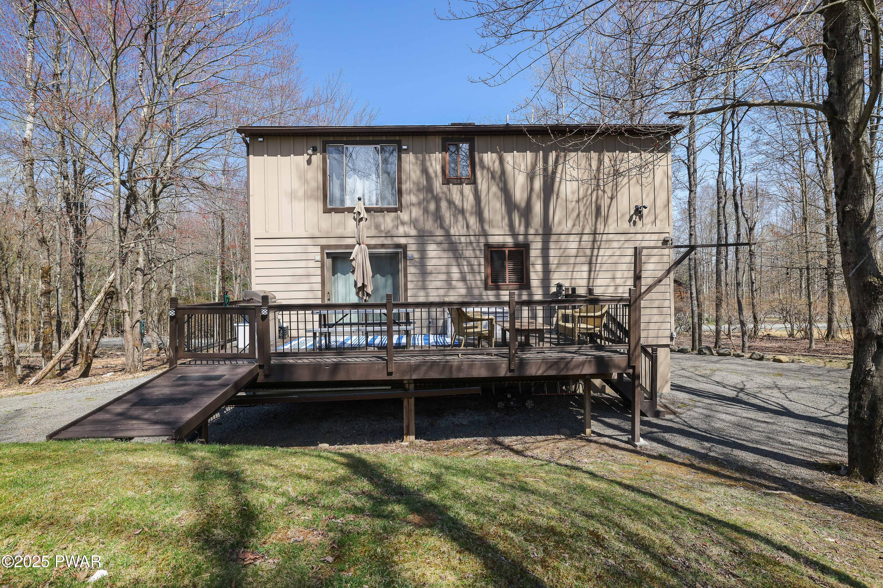 7 Hawk Mew Circle, Lake Ariel, Pennsylvania image 3