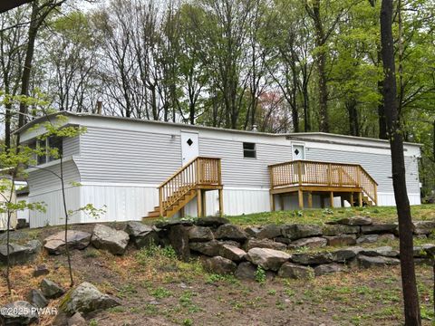 Homes For Sale - 126 Middle Road<br/> Greentown, PA 18426