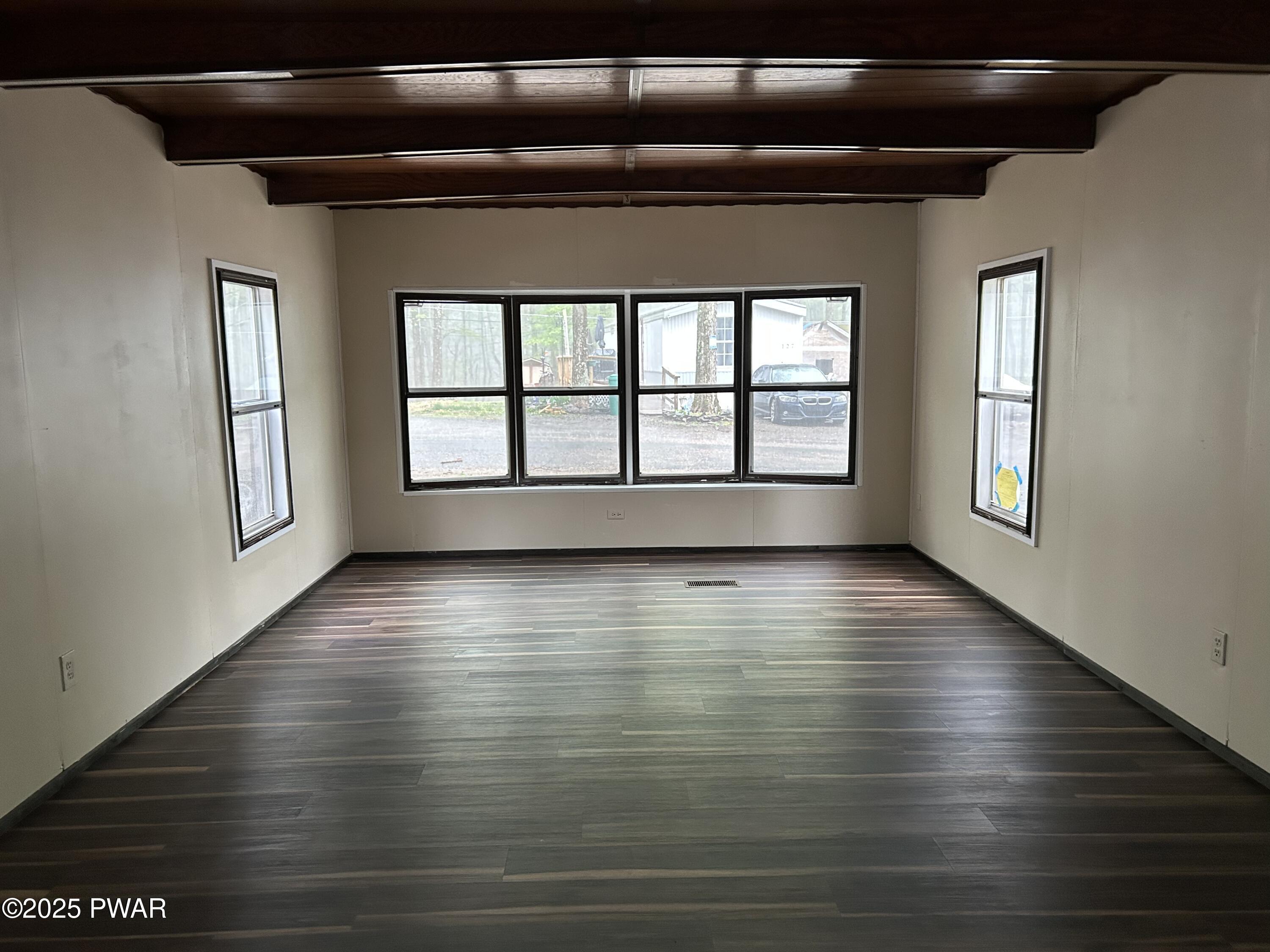 126 Middle Road, Greentown, Pennsylvania image 3