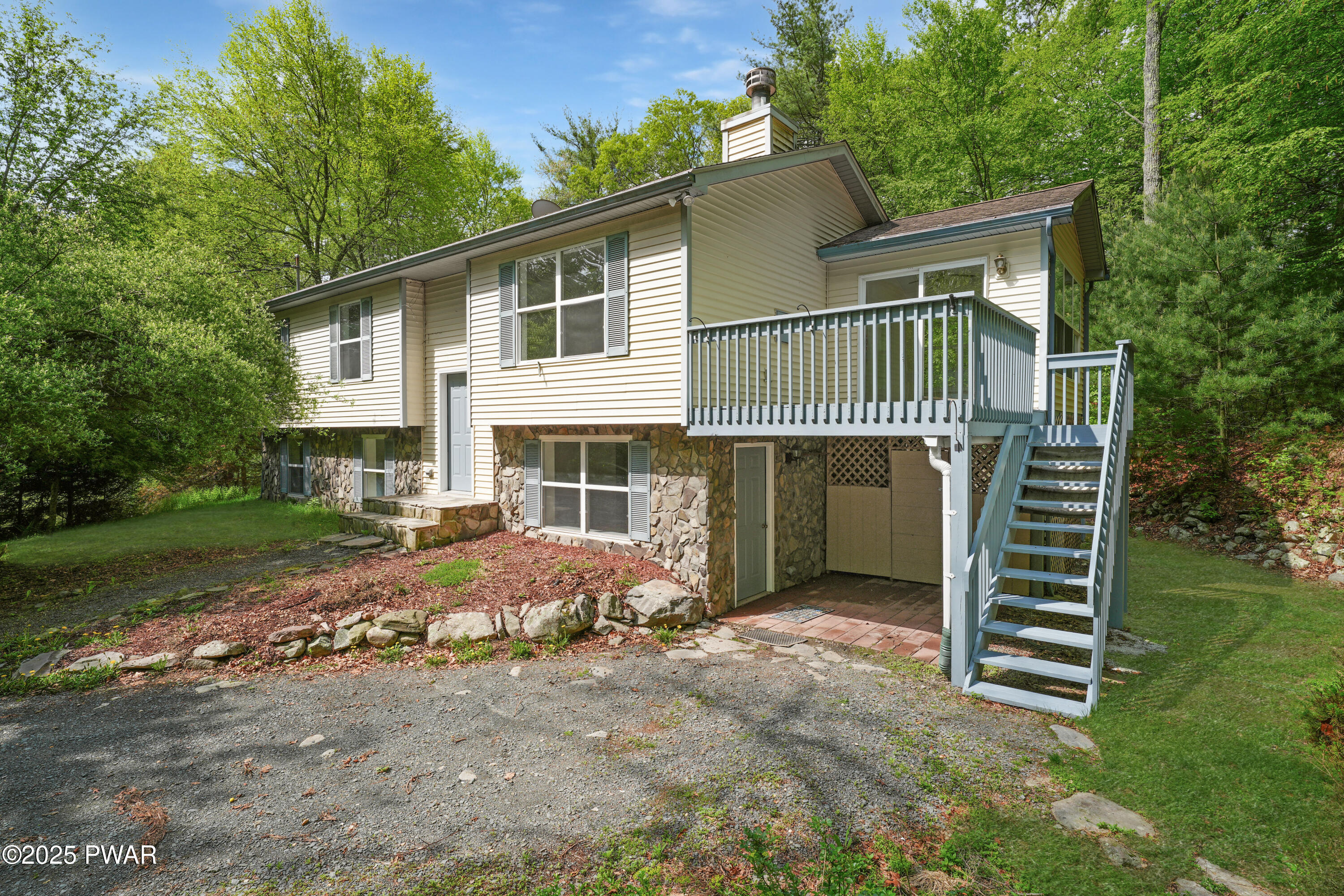 213 Myck Road, Dingmans Ferry, Pennsylvania image 1