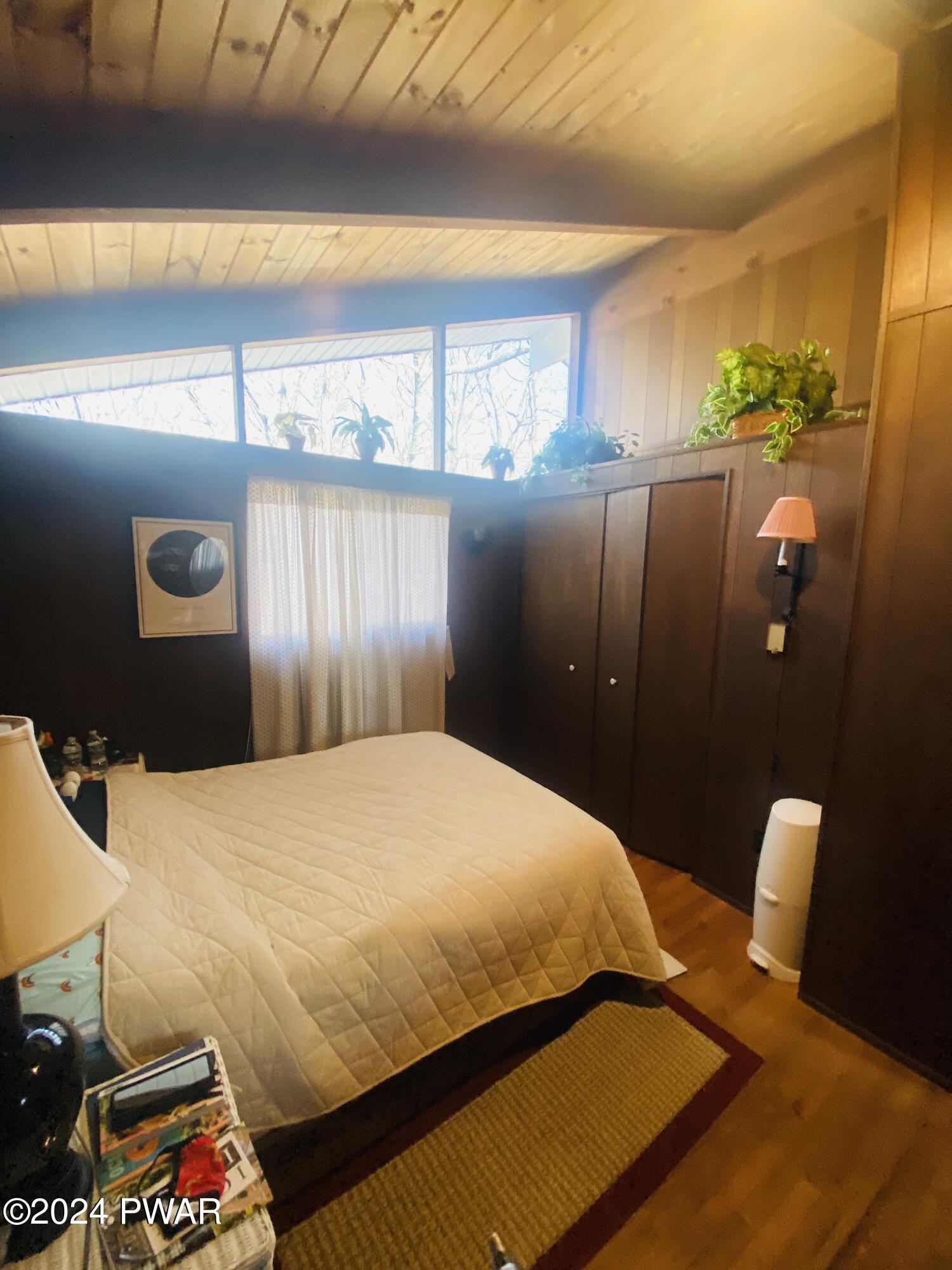 Lords Valley, Pennsylvania 18428, United States, 3 Bedrooms Bedrooms, ,3 BathroomsBathrooms,Residential,Pending,65426