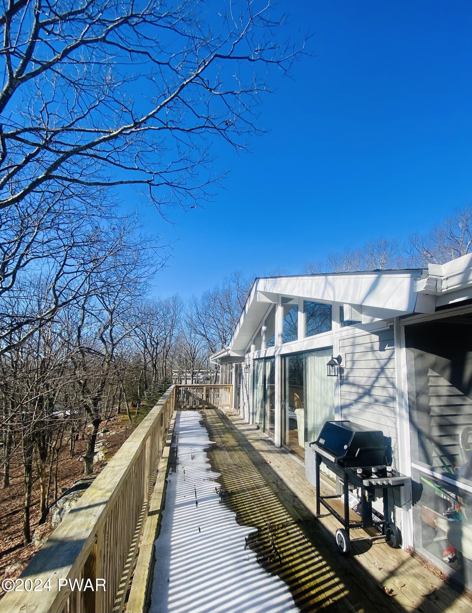 Lords Valley, Pennsylvania 18428, United States, 3 Bedrooms Bedrooms, ,3 BathroomsBathrooms,Residential,Pending,65426