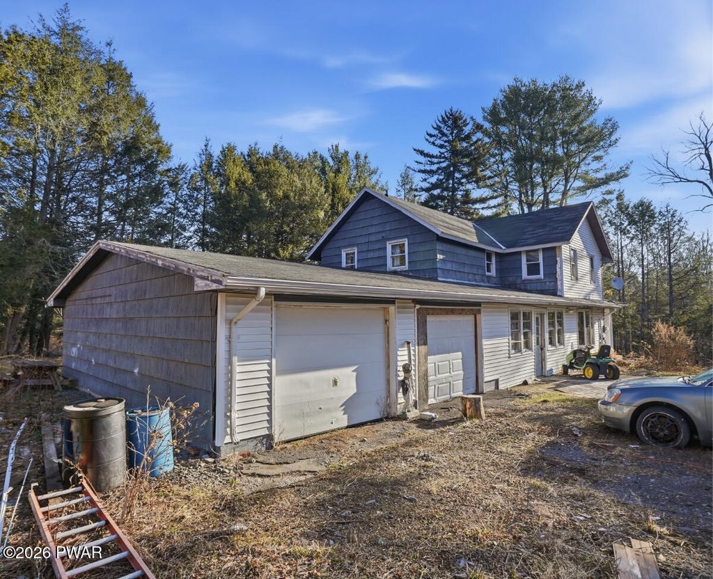 Photo of 103 Ceramic Drive, Greentown, PA 18426 (MLS # PW260827)