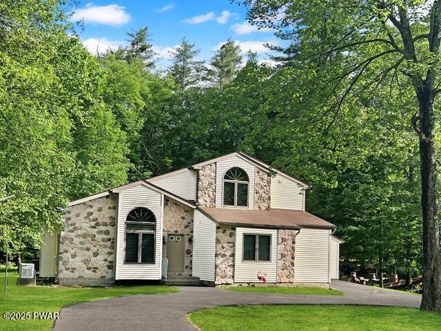 1119 Mink Court, Bushkill, Pennsylvania image 1