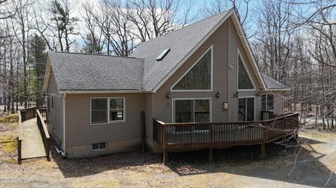 Homes For Sale - 102 Loveland Drive<br/> Pike County, Tafton, PA 18464