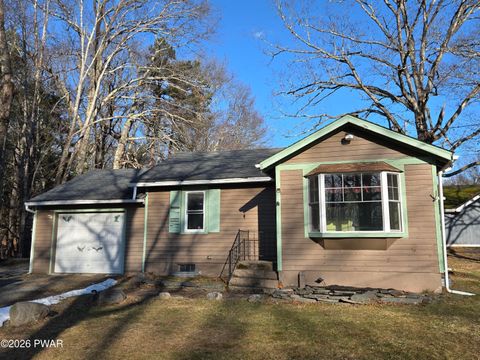 Homes For Sale - 416 Rowland Road<br/> Greeley, PA 18425