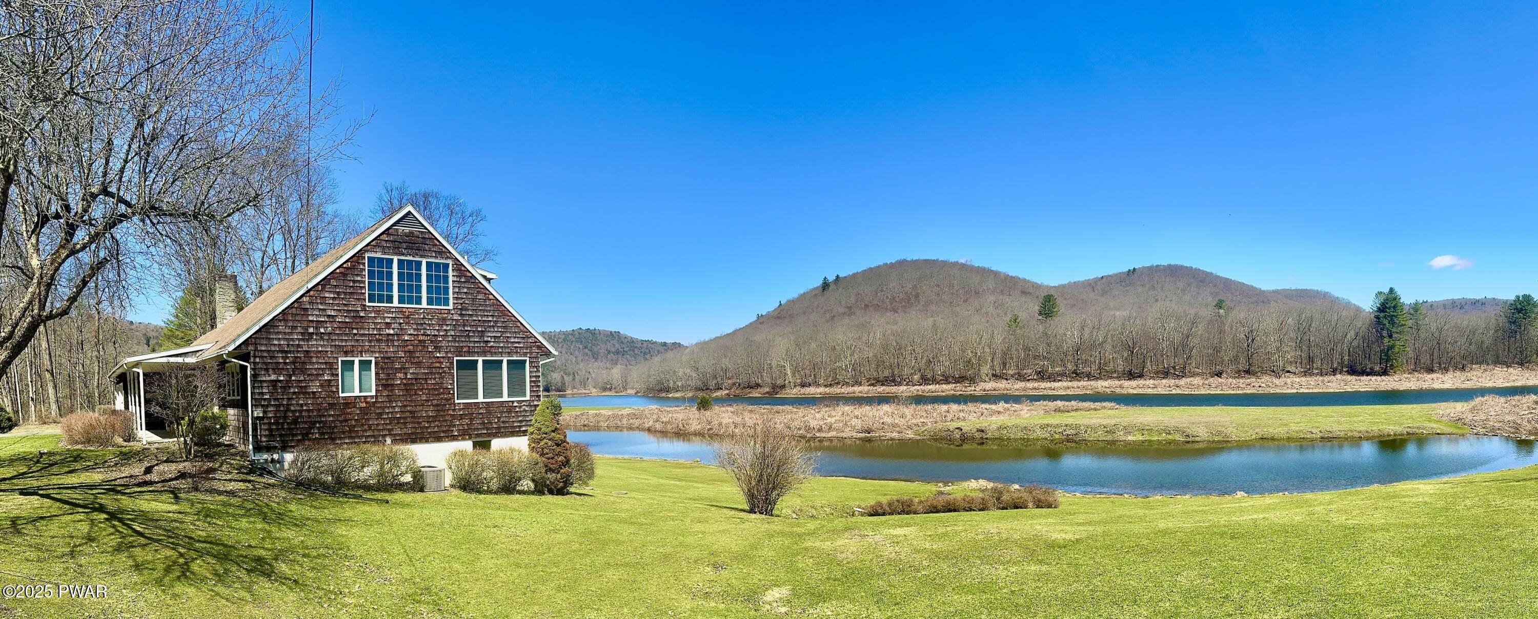 4752 Hancock Highway, Equinunk, Pennsylvania image 1