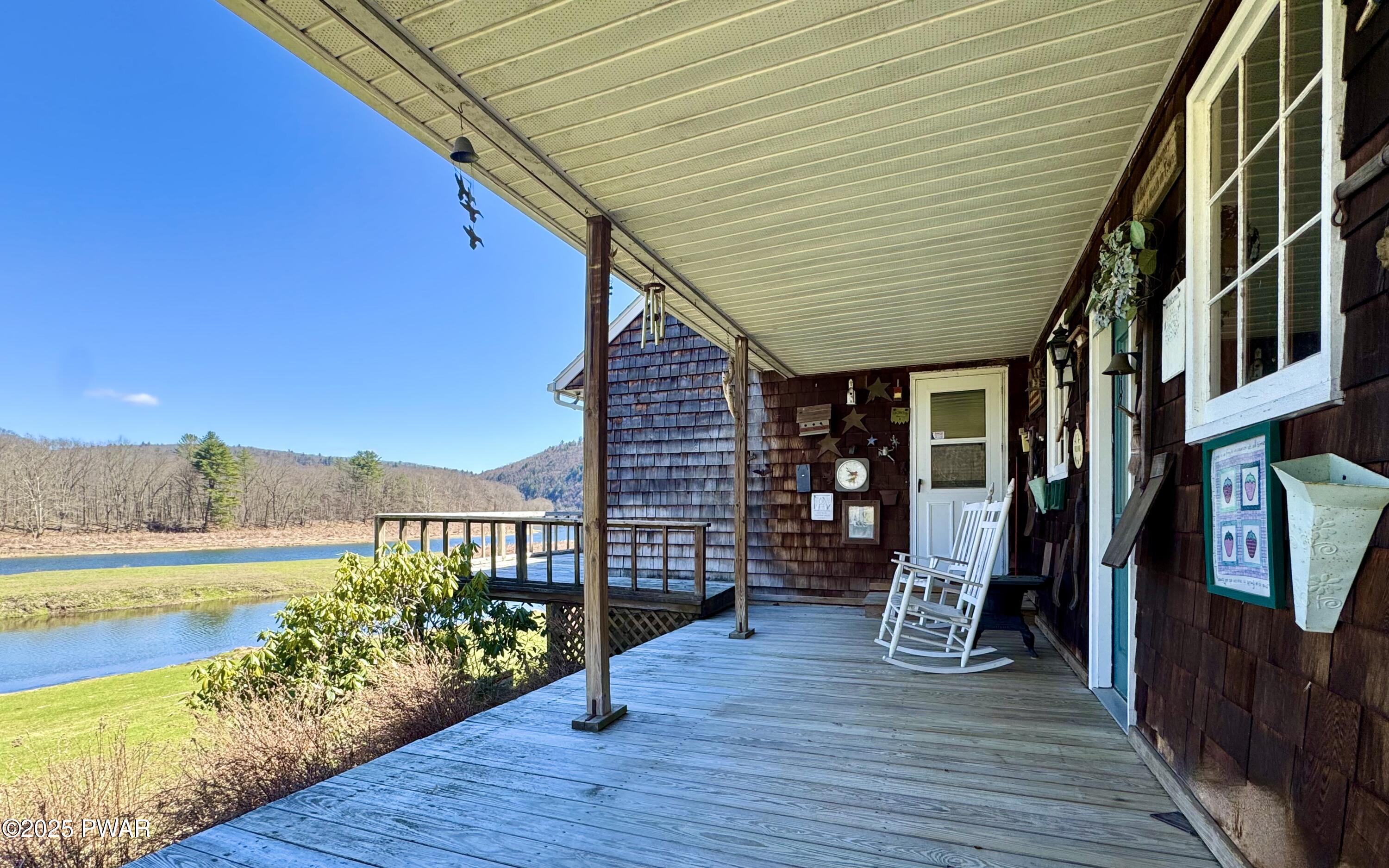 4752 Hancock Highway, Equinunk, Pennsylvania image 8
