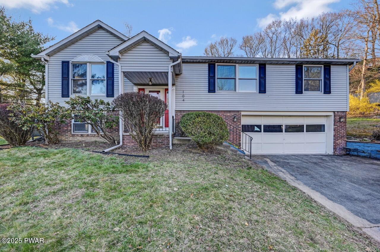 104 Maple Court, Milford, Pennsylvania image 2