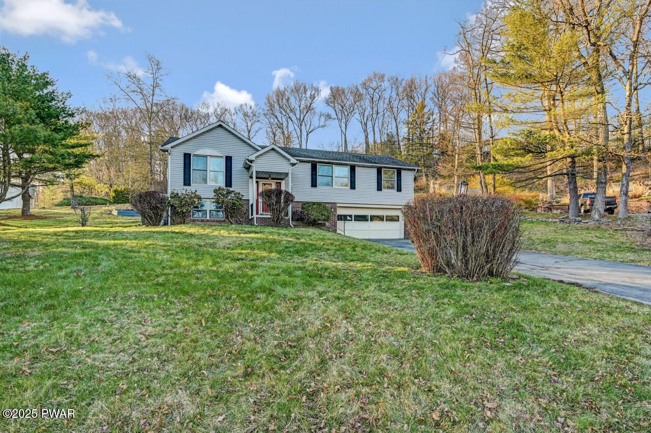 104 Maple Court, Milford, Pennsylvania image 1