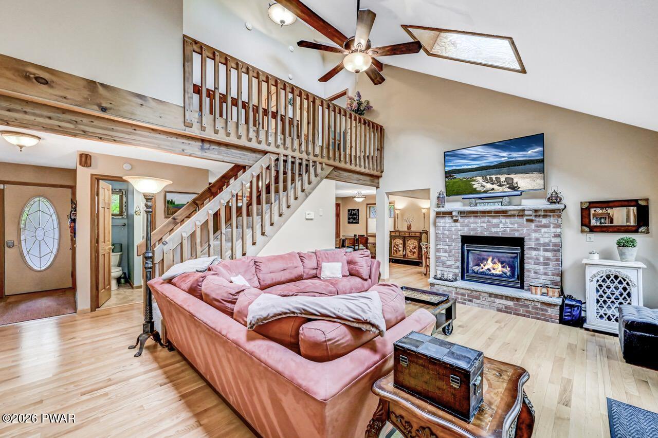 Lake Ariel, Pennsylvania, 18436, United States, 4 Bedrooms Bedrooms, ,3 BathroomsBathrooms,Residential,Active,2045543