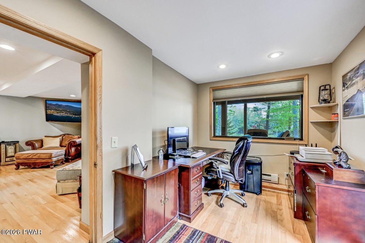 Lake Ariel, Pennsylvania, 18436, United States, 4 Bedrooms Bedrooms, ,3 BathroomsBathrooms,Residential,Active,2045543