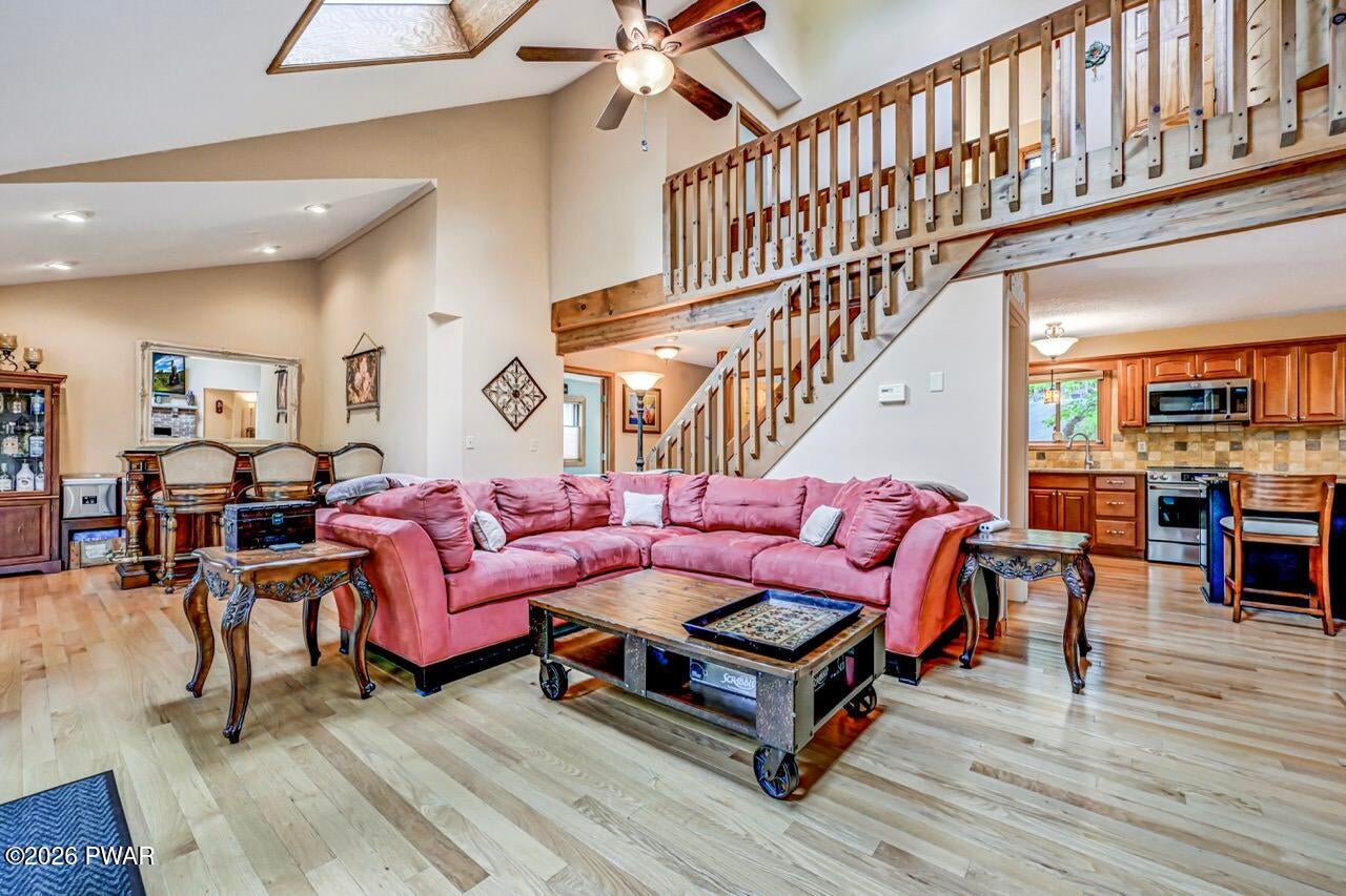 Lake Ariel, Pennsylvania, 18436, United States, 4 Bedrooms Bedrooms, ,3 BathroomsBathrooms,Residential,Active,2045543