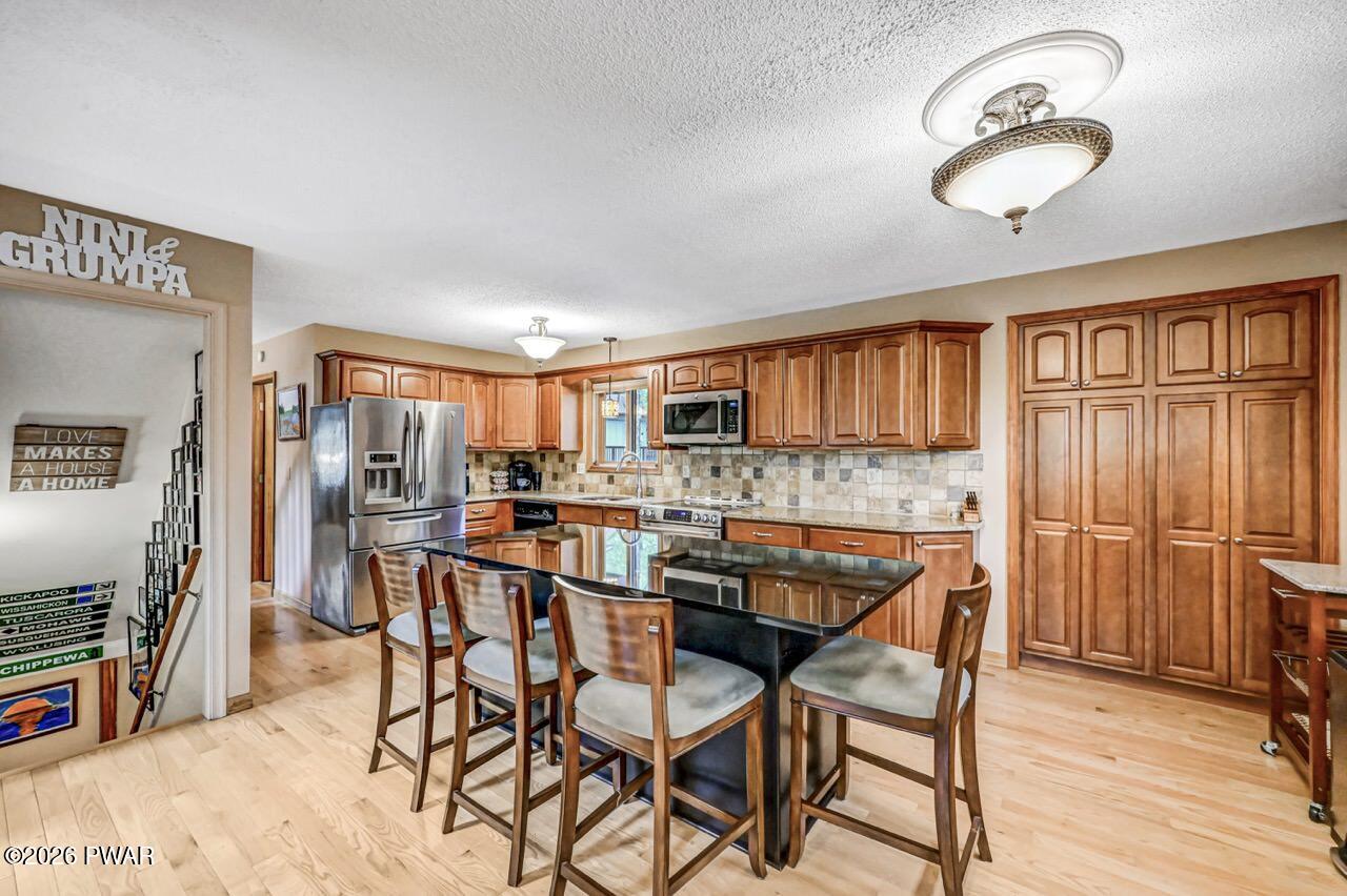 Lake Ariel, Pennsylvania, 18436, United States, 4 Bedrooms Bedrooms, ,3 BathroomsBathrooms,Residential,Active,2045543