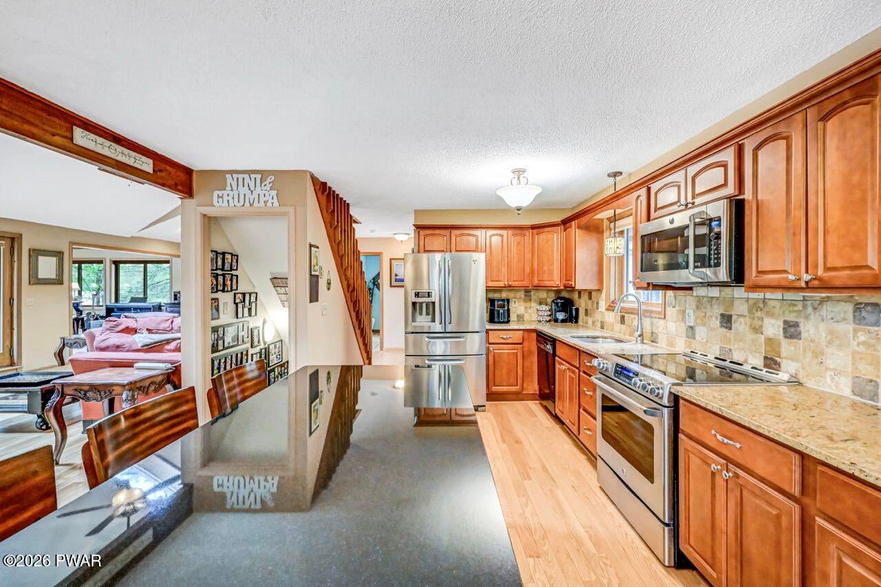 Lake Ariel, Pennsylvania, 18436, United States, 4 Bedrooms Bedrooms, ,3 BathroomsBathrooms,Residential,Active,2045543