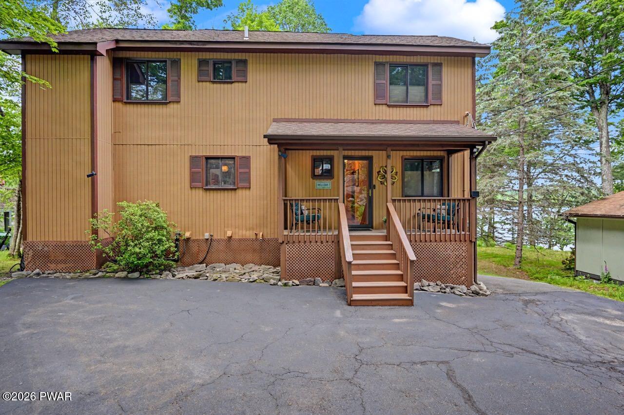 562 Lakeview Dr W, Lake Ariel, PA, 18436, USA, 4 Bedrooms Bedrooms, ,3 BathroomsBathrooms,Residential,Pending,562 Lakeview Dr W,PW261347