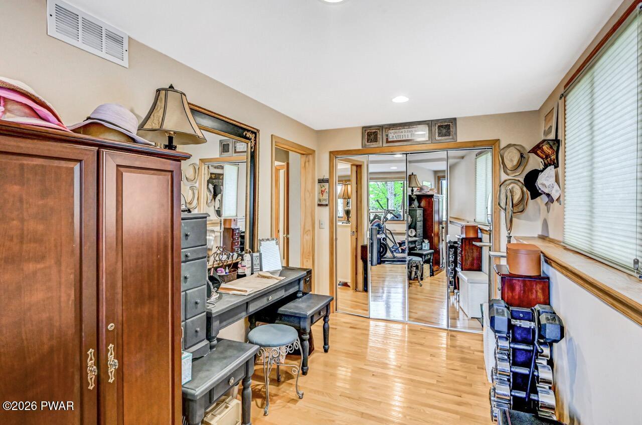 Lake Ariel, Pennsylvania, 18436, United States, 4 Bedrooms Bedrooms, ,3 BathroomsBathrooms,Residential,Active,2045543