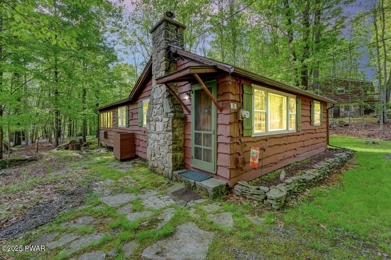25 Deerfoot Road, Lake Ariel, Pennsylvania image 1