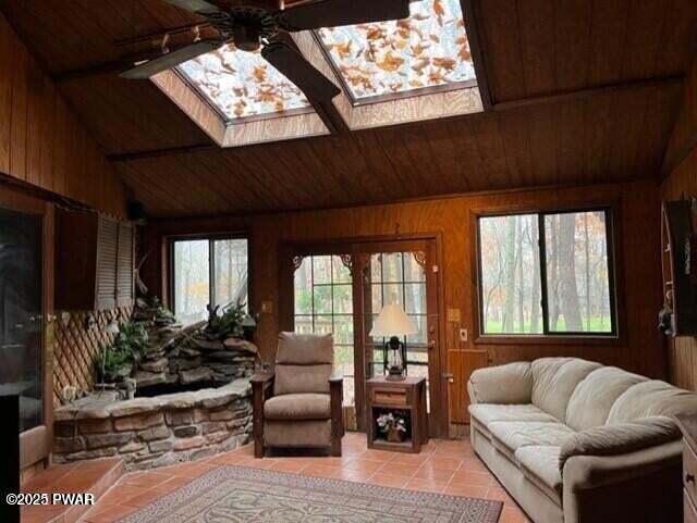 141 Big Bear Drive, Greentown, Pennsylvania image 3