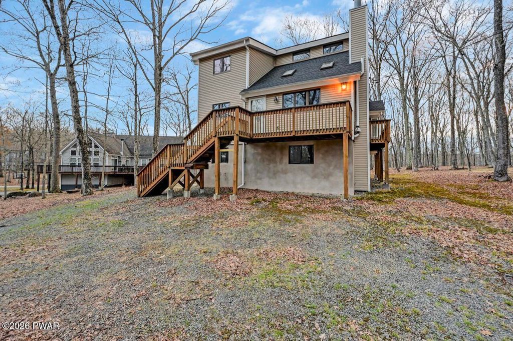 Photo of 258 W Lakeview Road, Lackawaxen, PA 18435 (MLS # PW260730)