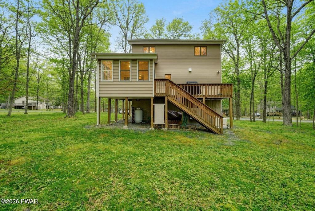 Photo of 258 W Lakeview Road, Lackawaxen, PA 18435 (MLS # PW260730)