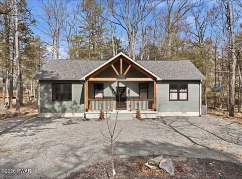 Homes For Sale - 1050 Mockingbird Lane<br/> Wayne County, Lake Ariel, PA 18436